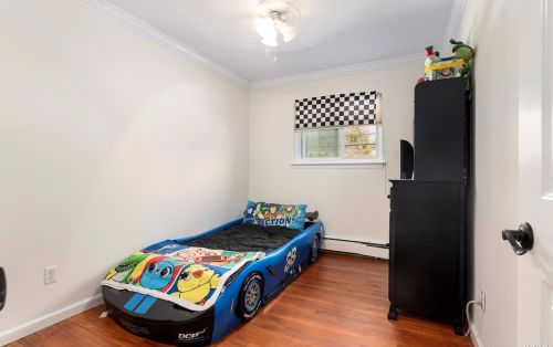 315 Concord St, Huntington Station NY  11746-6829 exterior