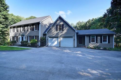 44 Fieldstone Dr, South Glastonbury, CT 06073-3718