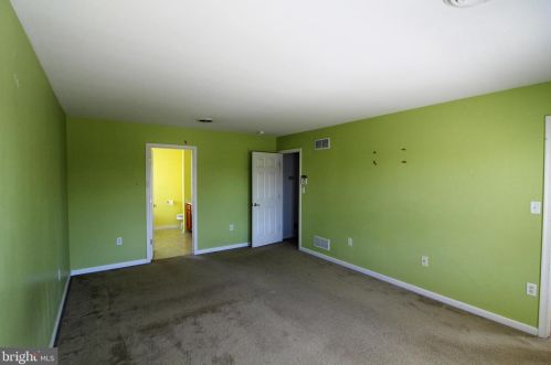 132 Parkers Dr, Dover DE  19904-1467 exterior