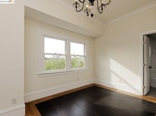 2509 Filbert St, Oakland CA 94607-2920 exterior