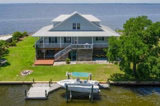 208 Garcon Point Rd, Milton FL  32583-3321 exterior