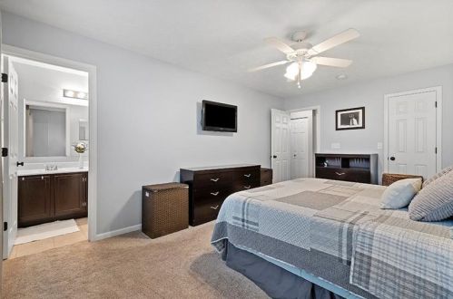 1232 Gneiss Dr, Mc Donald PA  15057-3561 exterior