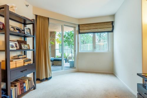 3890 Nobel Dr, San Diego, CA 92122-5786