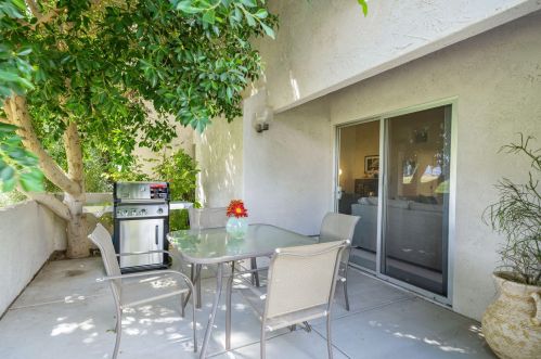 35054 Mission Hills Dr, Rancho Mirage CA  92270-1323 exterior