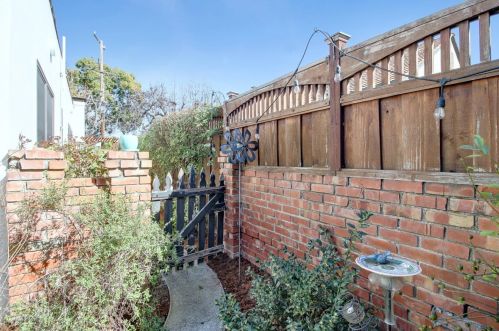 1491 Iris Ct, San Jose CA  95125-3355 exterior