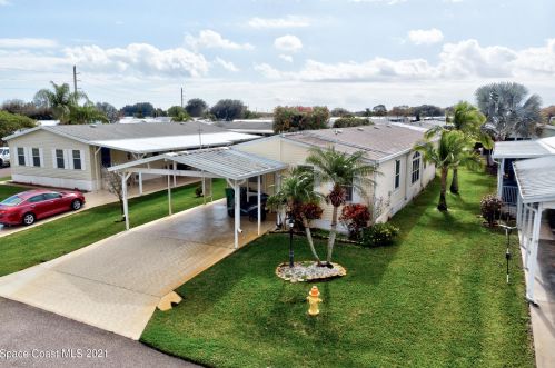 5381 Bison St, Sebastian, FL 32976-7792
