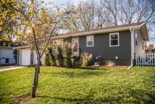 10 Heesch Ave, Treynor, IA 51575-7111