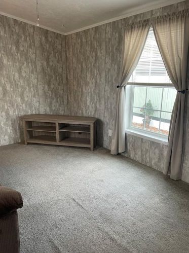 5 Krzak Rd, North Kingstown RI  02852 exterior