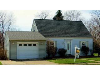 2448 Station Rd, Erie, PA 16510-1980