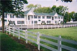 708 Whitthorne St, Shelbyville, TN 37160-3528