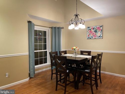 15 Trumbull Ct, Princeton NJ  08540-7060 exterior