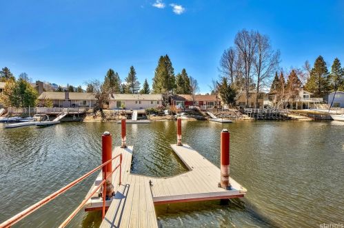 2172 Monterey Dr, South Lake Tahoe, CA 96150-6728
