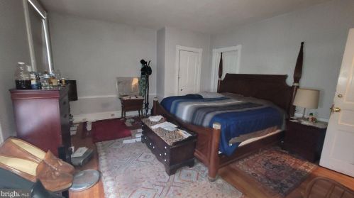 359 Hamilton Ave, Trenton NJ 08609-2711 exterior