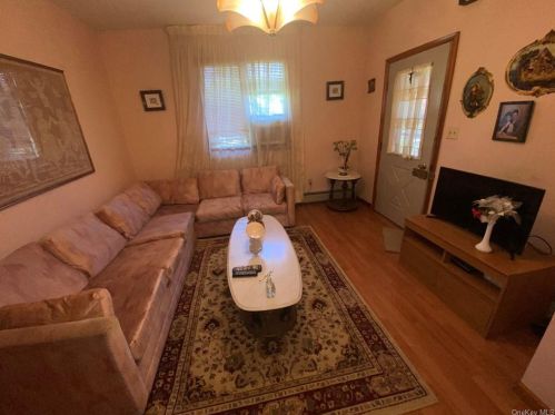 127 South St, Marlborough NY  12542-5630 exterior