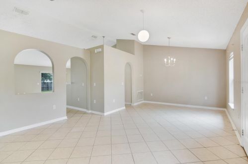 207 Bromwich Dr, Kissimmee, FL 34758-2703