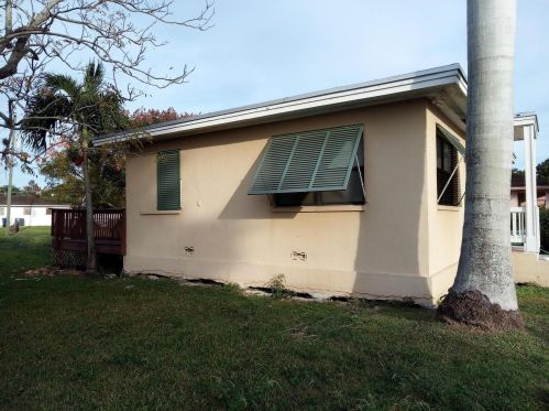 397 Cypress Ave, Pahokee FL  33476-1937 exterior