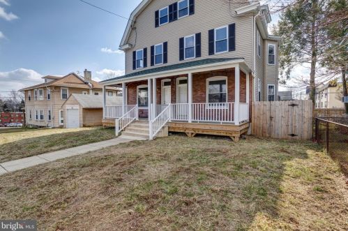 812 7th Ave, Prospect Park, PA 19076-2303
