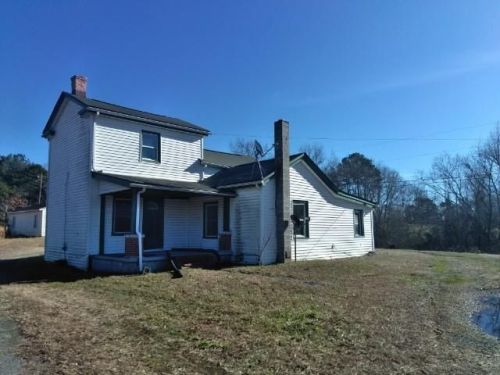 3138 Rocky Ford Rd, Crewe, VA 23930-3826