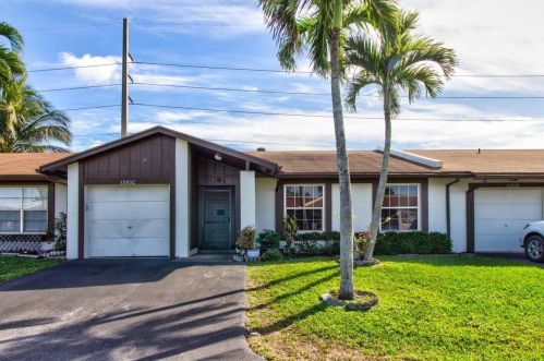 15932 Forsythia Cir, Delray Beach, FL 33484-9172