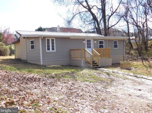 180 Homewood Ave, Falling Waters WV  25419-9737 exterior