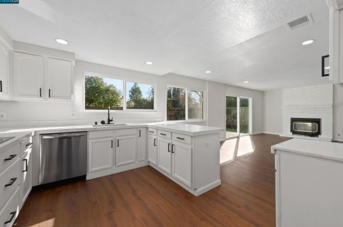 767 Tulare Dr, Vacaville CA  95687-6250 exterior