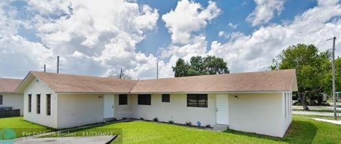 205 59th Ave, Hollywood FL  33021-6361 exterior