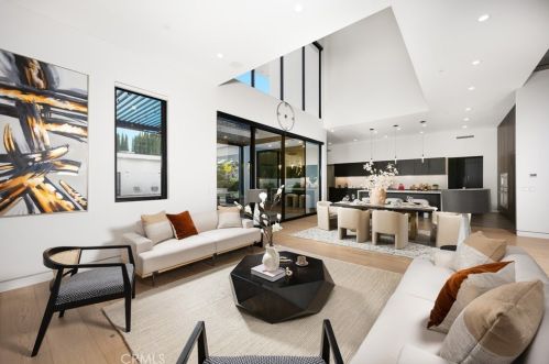 18852 Canyon Crest Dr, Orange CA 92861-2806 exterior