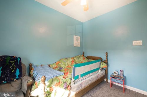 135 Sandpiper Ct, Gilbertsville PA  19525-8118 exterior