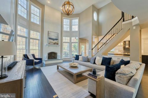 40280 Spectacular Bid Pl, Leesburg VA  20176-7173 exterior