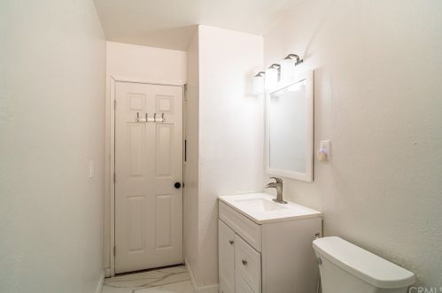 5887 Paramount Dr, Riverside CA 92509-0806 exterior