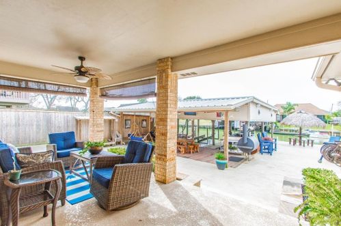 3901 17 St, Texas City TX  77590-4077 exterior