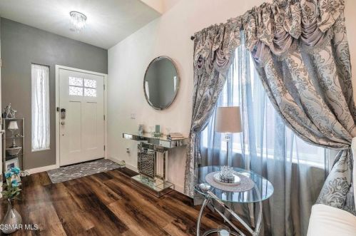 4376 Ish Dr, Simi Valley CA  93063-2945 exterior