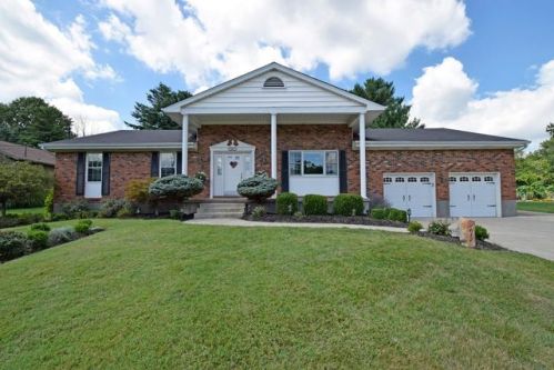 2617 Devils Backbone Rd, Cincinnati, OH 45233-4422