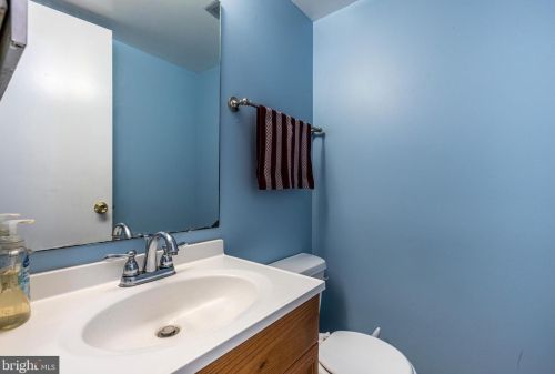 215 Grn Blade Dr, Dover DE  19904-2643 exterior