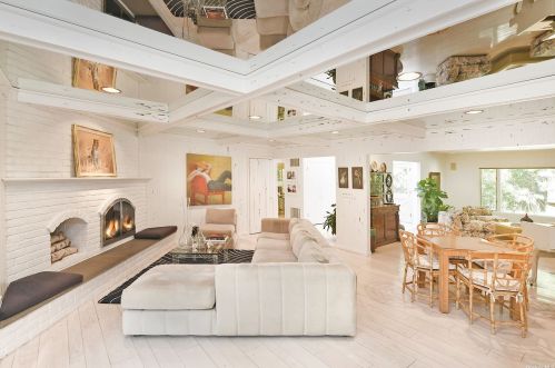 19 Montrose Pl, Huntington Station NY 11747-3403 exterior