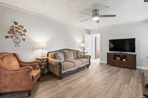 1512 Summerland Dr, Cayce-West Columbia SC  29033-2820 exterior