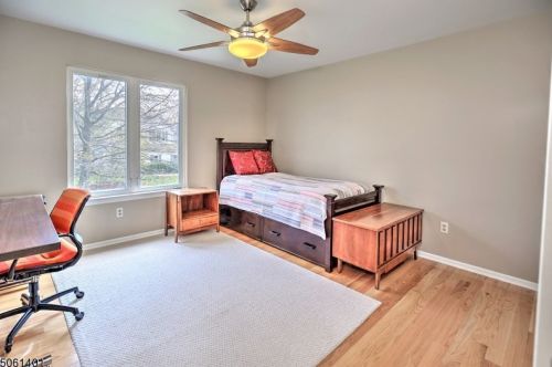 16 Steeple Chase Ct, Bedminster NJ  07921-1638 exterior