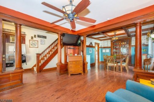 24 Olive St, Bloomfield NJ  07003-3209 exterior