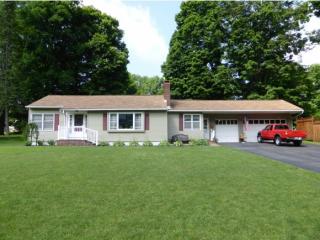 54 Pageant St, Woodford, VT 05201-1849