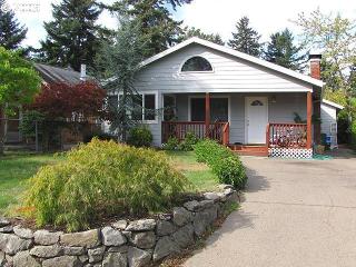 1151 139th Ave, Portland, OR 97233-1961