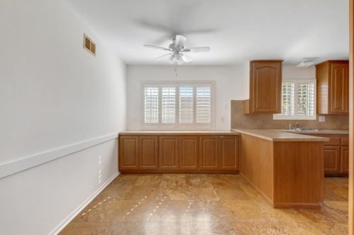 318 Sherman Dr, Long Beach CA  90746-1159 exterior