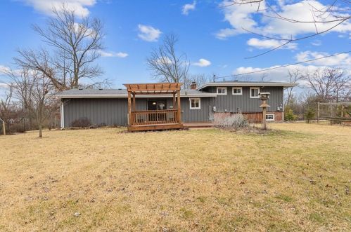 338 Crestway Rd, Englewood OH  45315-9702 exterior