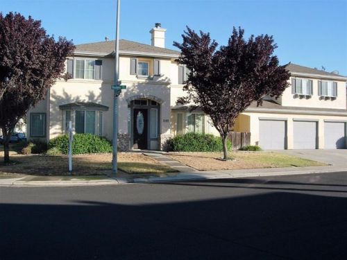 2108 Woodbine Ave, Manteca, CA 95337-8986