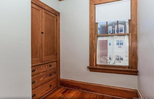 12 Macdonough Pl, Middletown CT  06457-3603 exterior