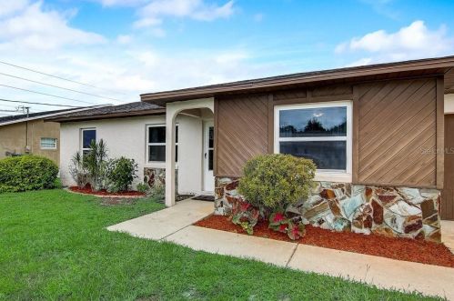 1015 Cove Ln, Winter Haven, FL 33880-5711