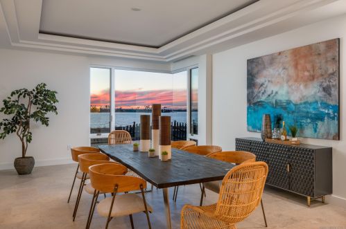 3535 Riviera Dr, San Diego CA 92109-6641 exterior