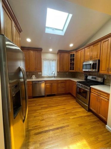 61 Grant St, Sloatsburg, NY 10974-1226
