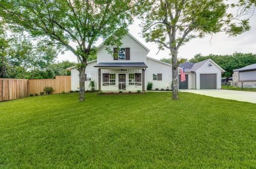 6450 Renwood Dr, Fort Worth, TX 76140-9406