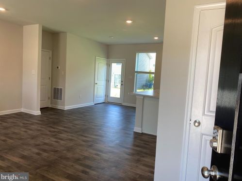 56 Pepperwood Dr, Camden-Wy, DE 19934-5211