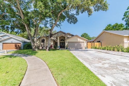 2268 Islander Ct, Palm Harbor, FL 34683-2645